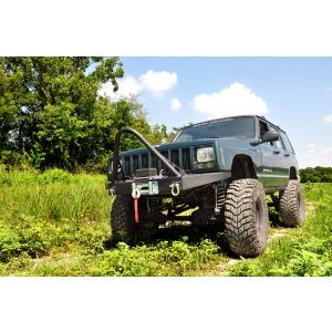 jeep-xj-winch-bumper_1057-installed-1.jpg