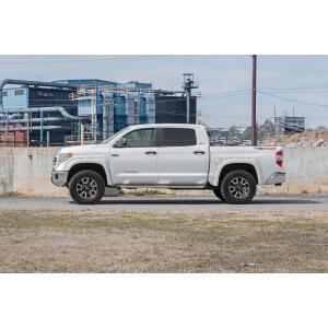 toyota-16-tundra-870-ds-outdoor_2